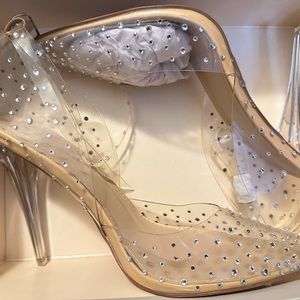 Rhinestone pumps size 11 US clear with silver rhinestone
